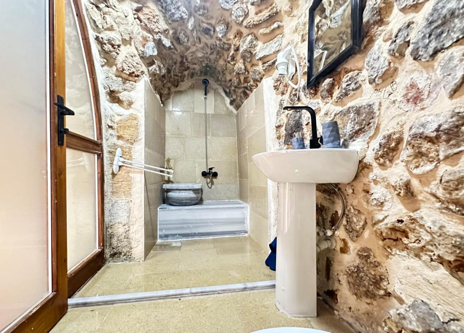 Arev Hotel Мардин Екстериор снимка