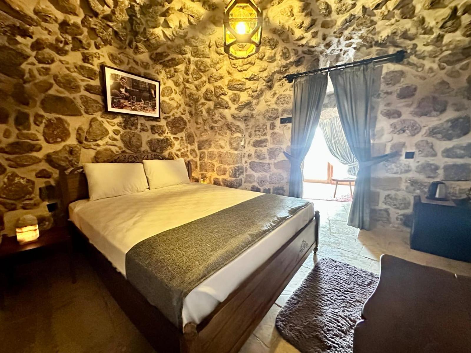 Arev Hotel Мардин Екстериор снимка