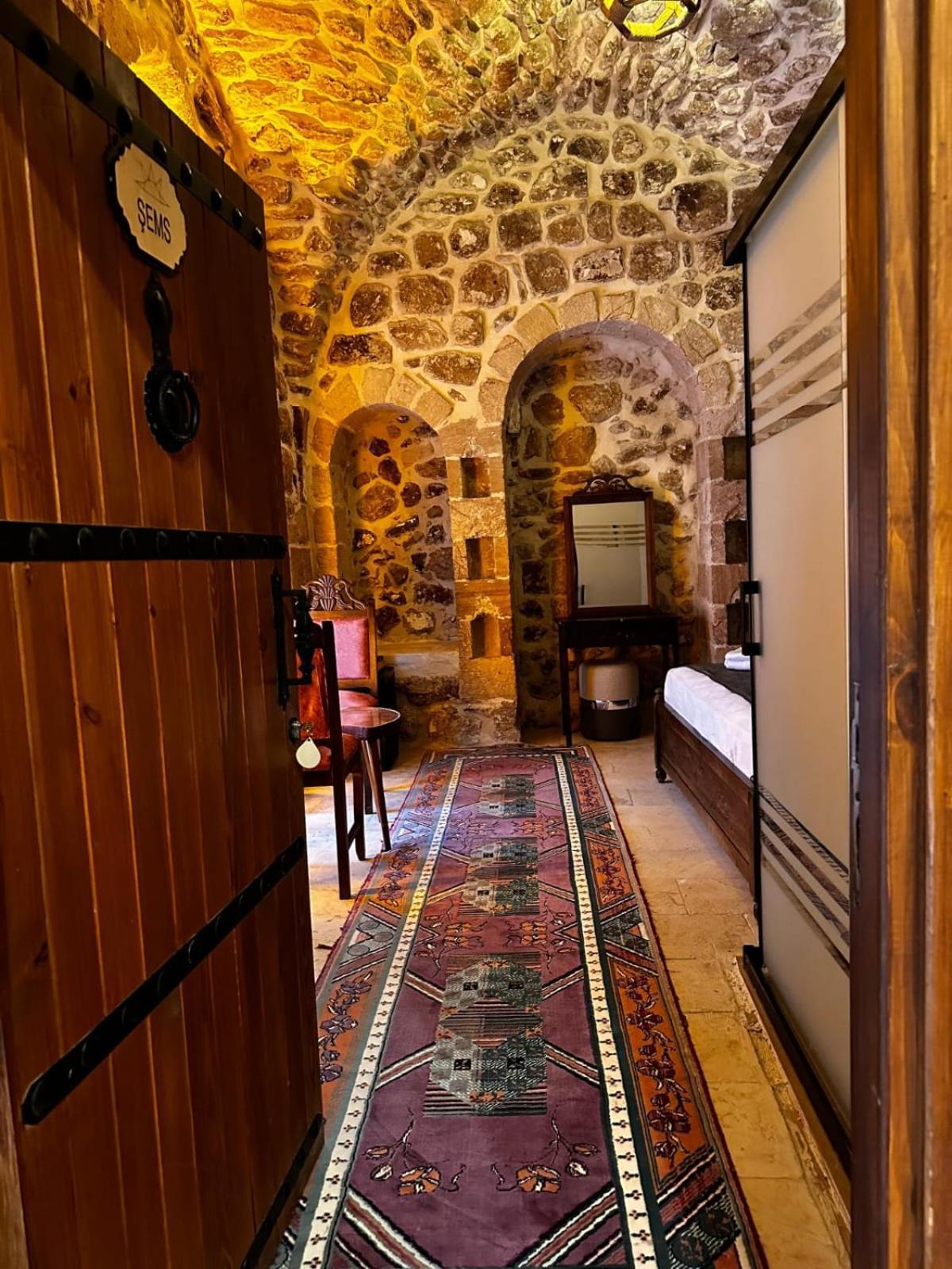 Arev Hotel Мардин Екстериор снимка